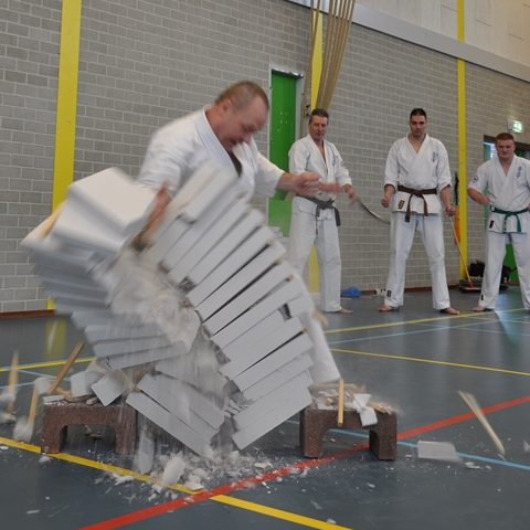 Henk Gerhards breekt